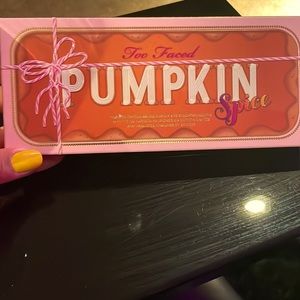 Too Faced Pumpkin Spice Pallette Eye Shadow